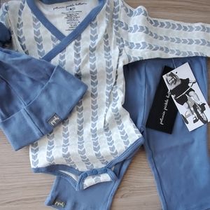 Baby boy onesie set NWT (hat,onesie +pants)